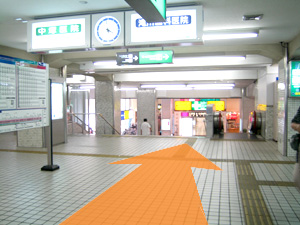1.京阪古川橋駅の改札を出ます。